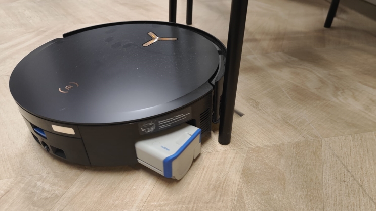 ECOVACS Deebot X8 Pro Omni: הרובוט עם הרולר